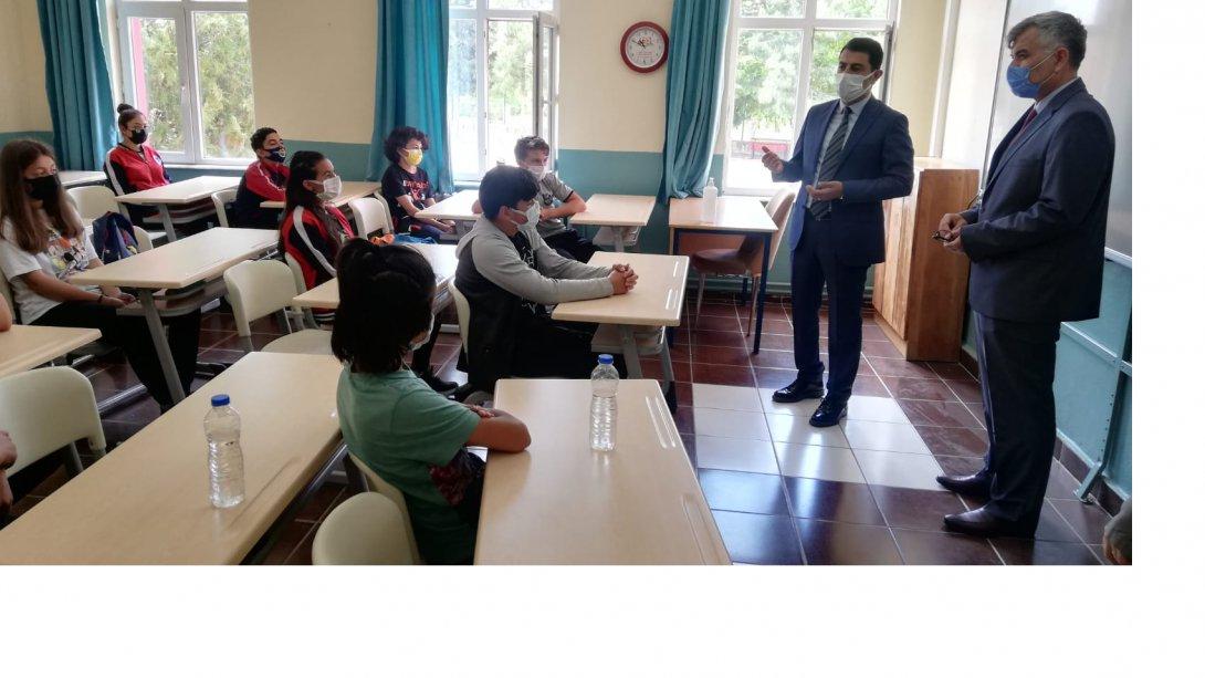 Kaymakamımız Sayın Olgun ÖNER Ahmet ERGÜN Ortaokulunu Ziyaret Ettiler